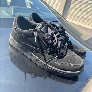Travis Scott Phantom Nikes